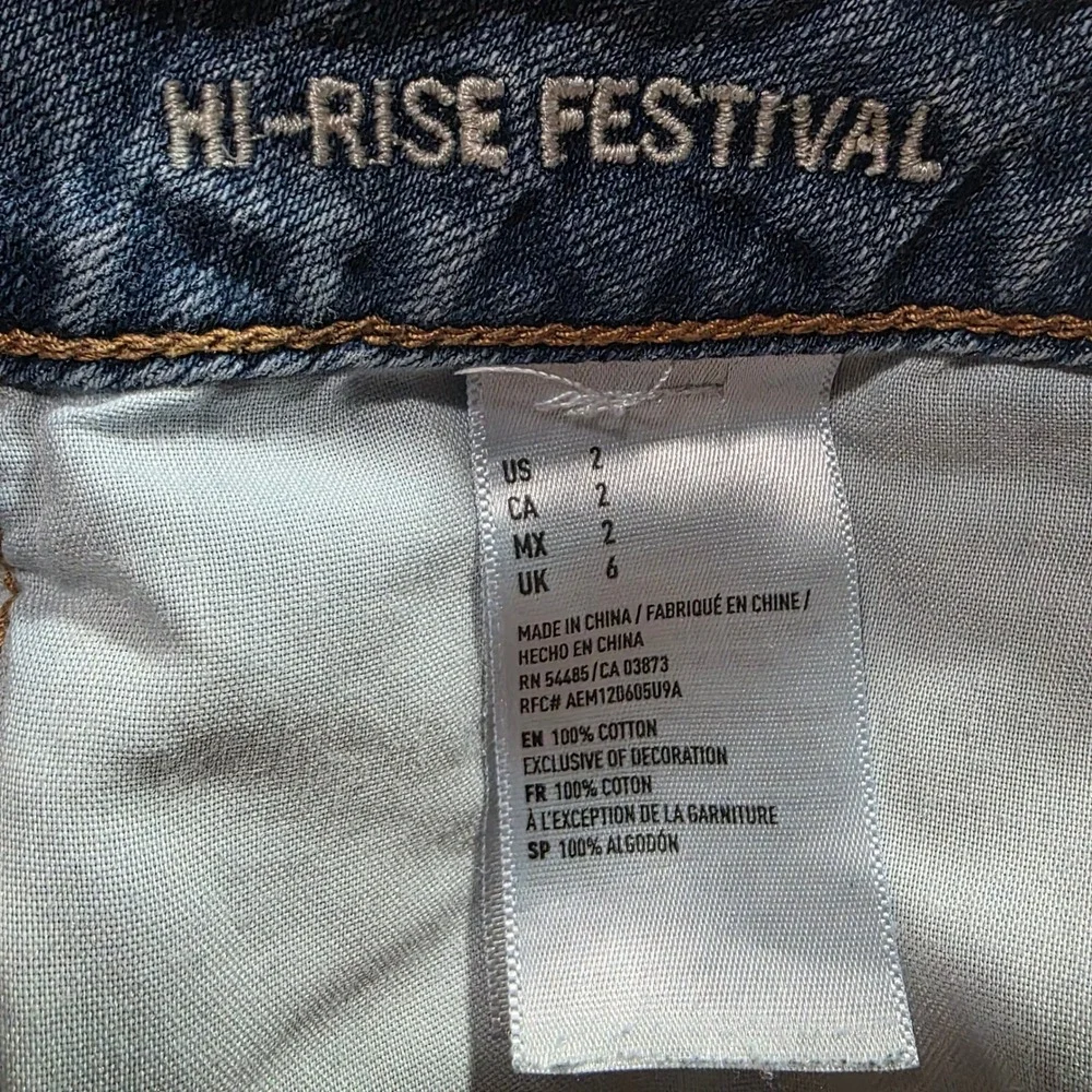 American Eagle High Rise Festival Fly Button Distressed Denim Shorts - Size - Picture 5 of 6